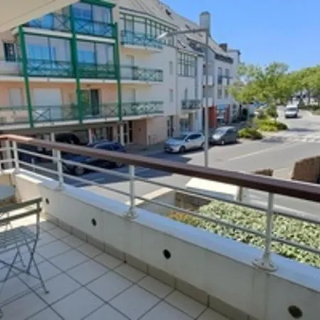 Apartment Bright 56m Near Pornichet's Hypercentre